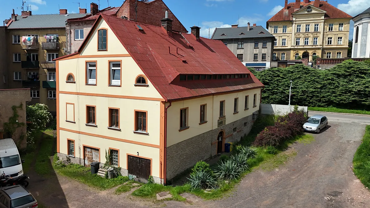 Prodej rodinného domu 552 m², pozemek 446 m²